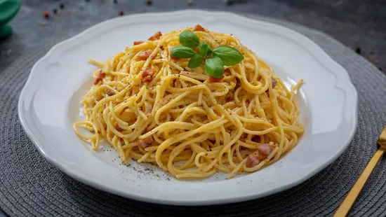 Maradékmentő fogás pillanatok alatt, sonkából készül a gyors és finom carbonara spagetti