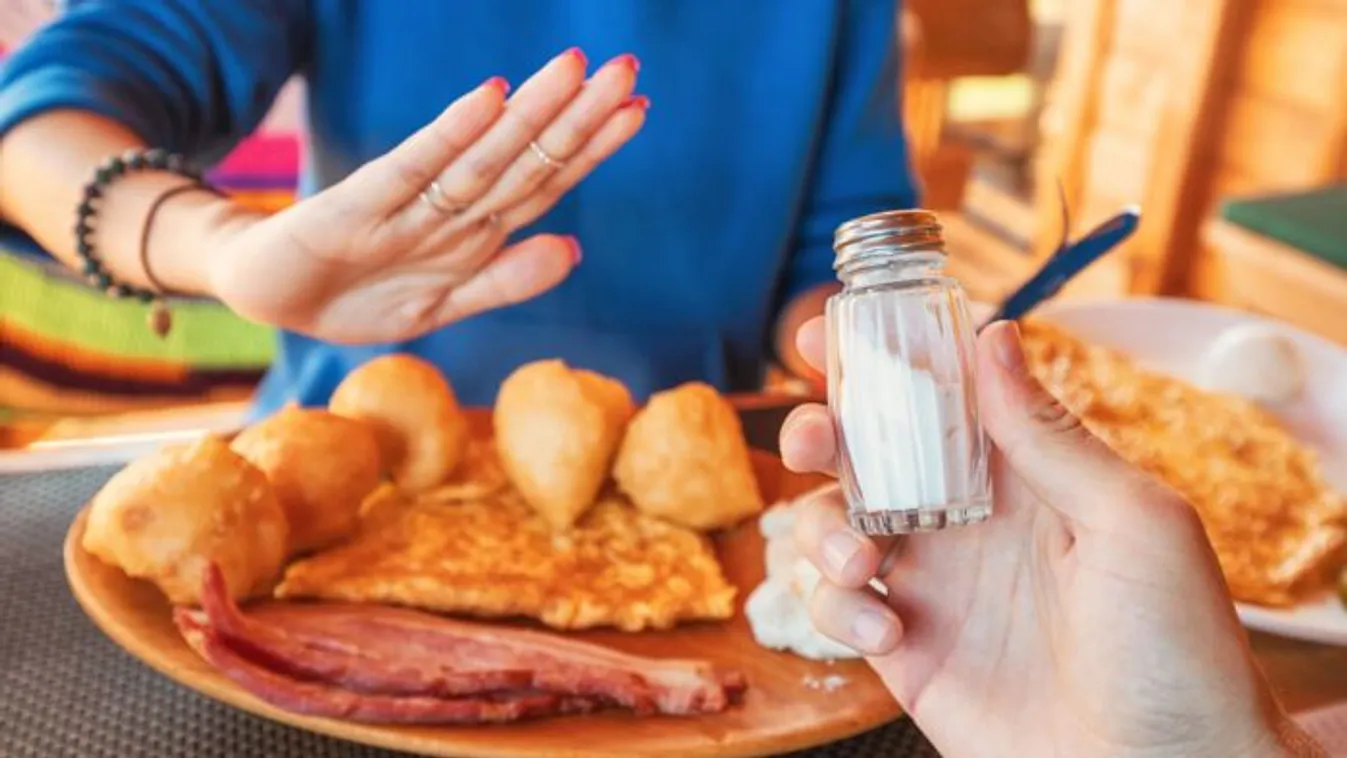 Főbenjáró bűn vagy egészséges szokás? Mi történik, ha elhagyod a sót az ételekből?