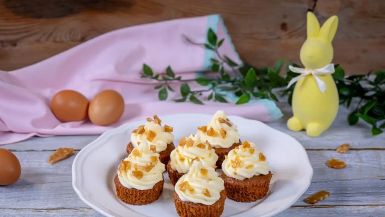 Házi grillázzsal készül a répatorta cupcake, a finom húsvéti muffin