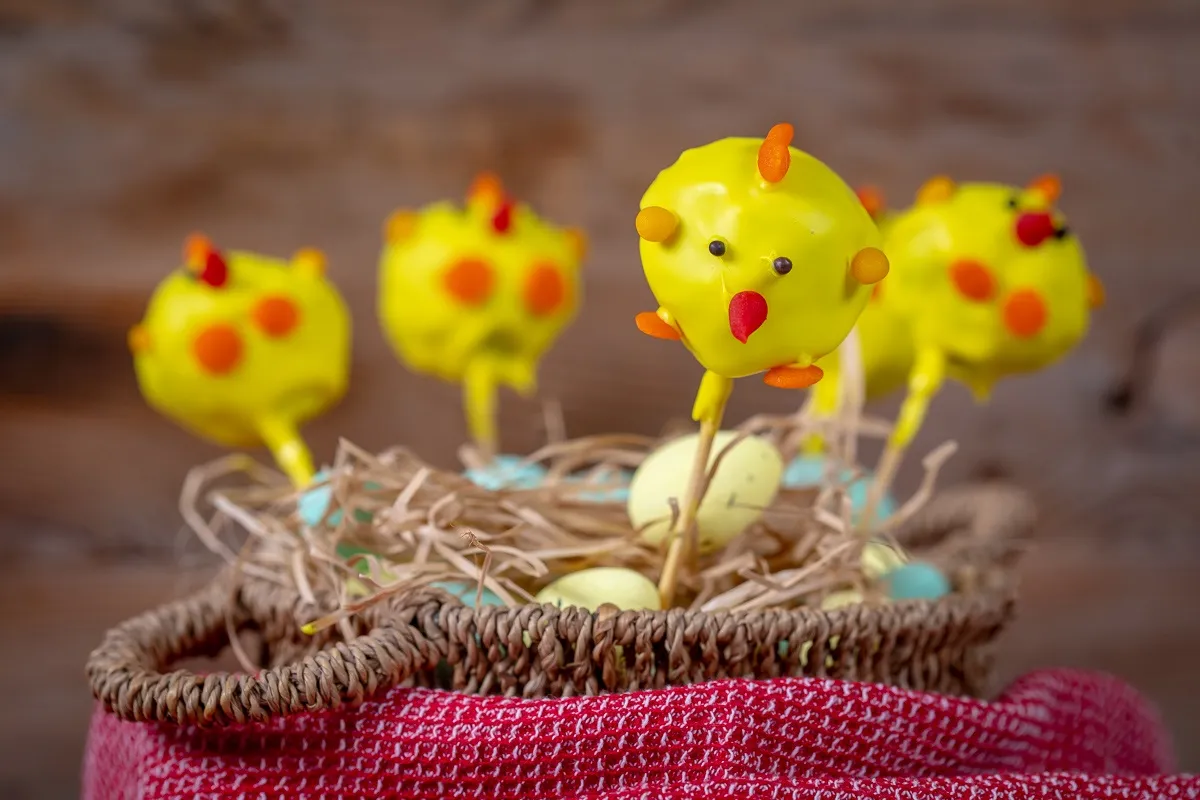 Húsvéti sütinyalóka, azaz cake pop