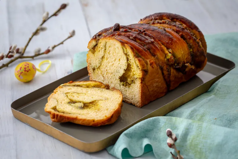 Pisztáciás-narancsos babka