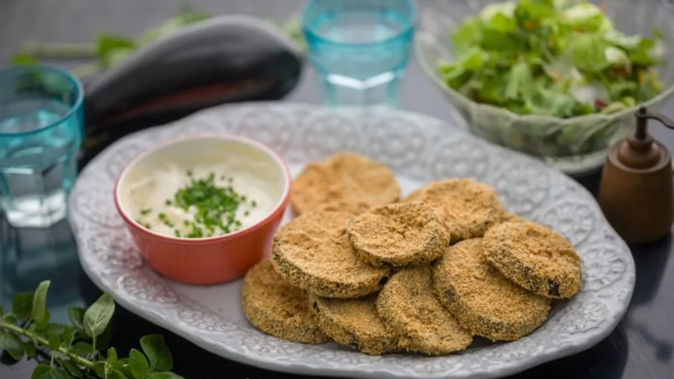 Így készül sütőben a legfinomabb rántott padlizsán