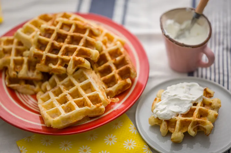 Sajtos-sonkás gofri