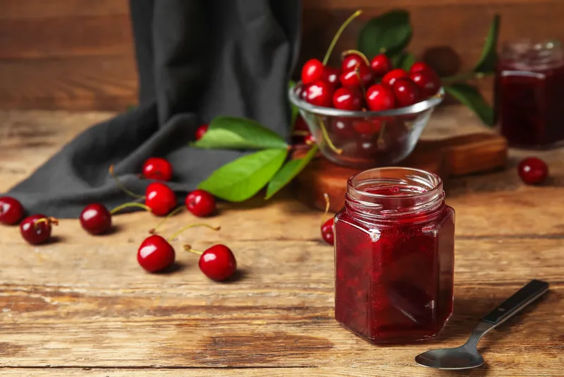 Fahéjas cseresznyelekvár