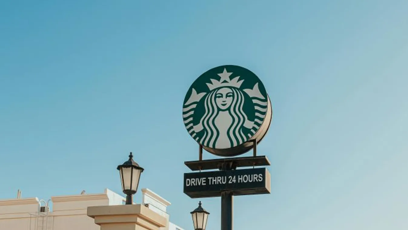 Kinyomtattak egy egész Starbucksot: ételt és üzletet is lehet már 3D-nyomtatni