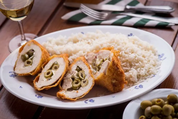 Olívával töltött rántott csirkemell  recept