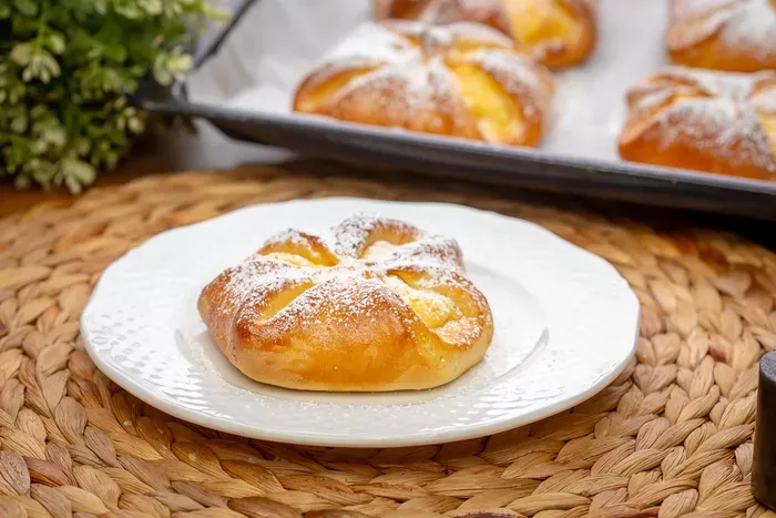 Túrós batyu kelt tésztából recept