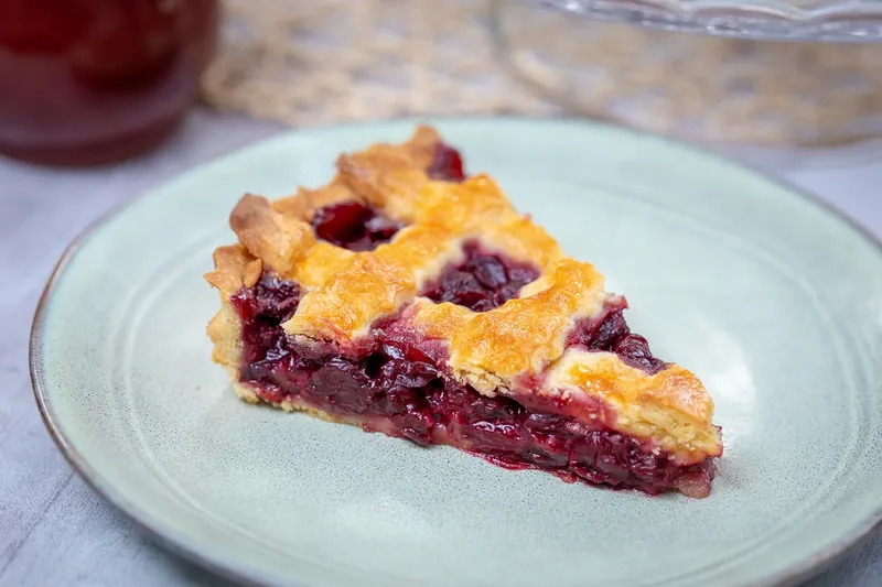 Meggyes rácsos pite