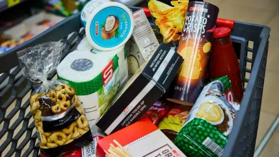 Bomba hír a kuponvadászoknak: több száz termék lesz akár féláron a SPAR-ban