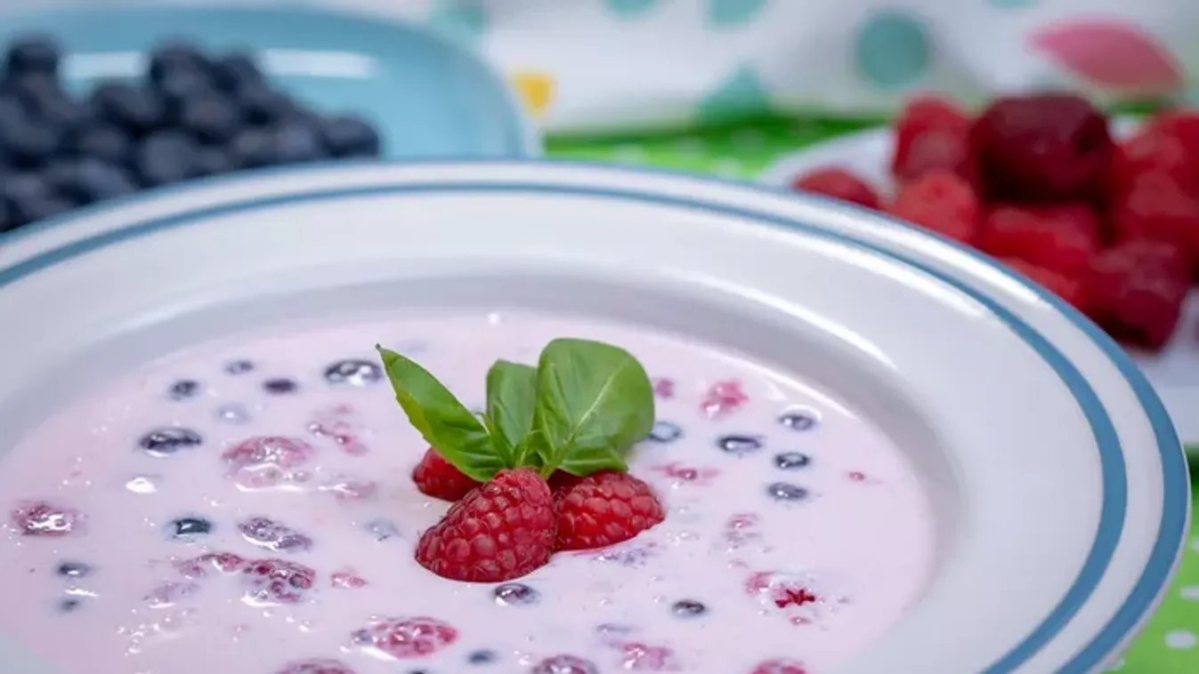 Főzés nélkül készül a mennyei finom hideg gyümölcsleves, nem cukor édesíti