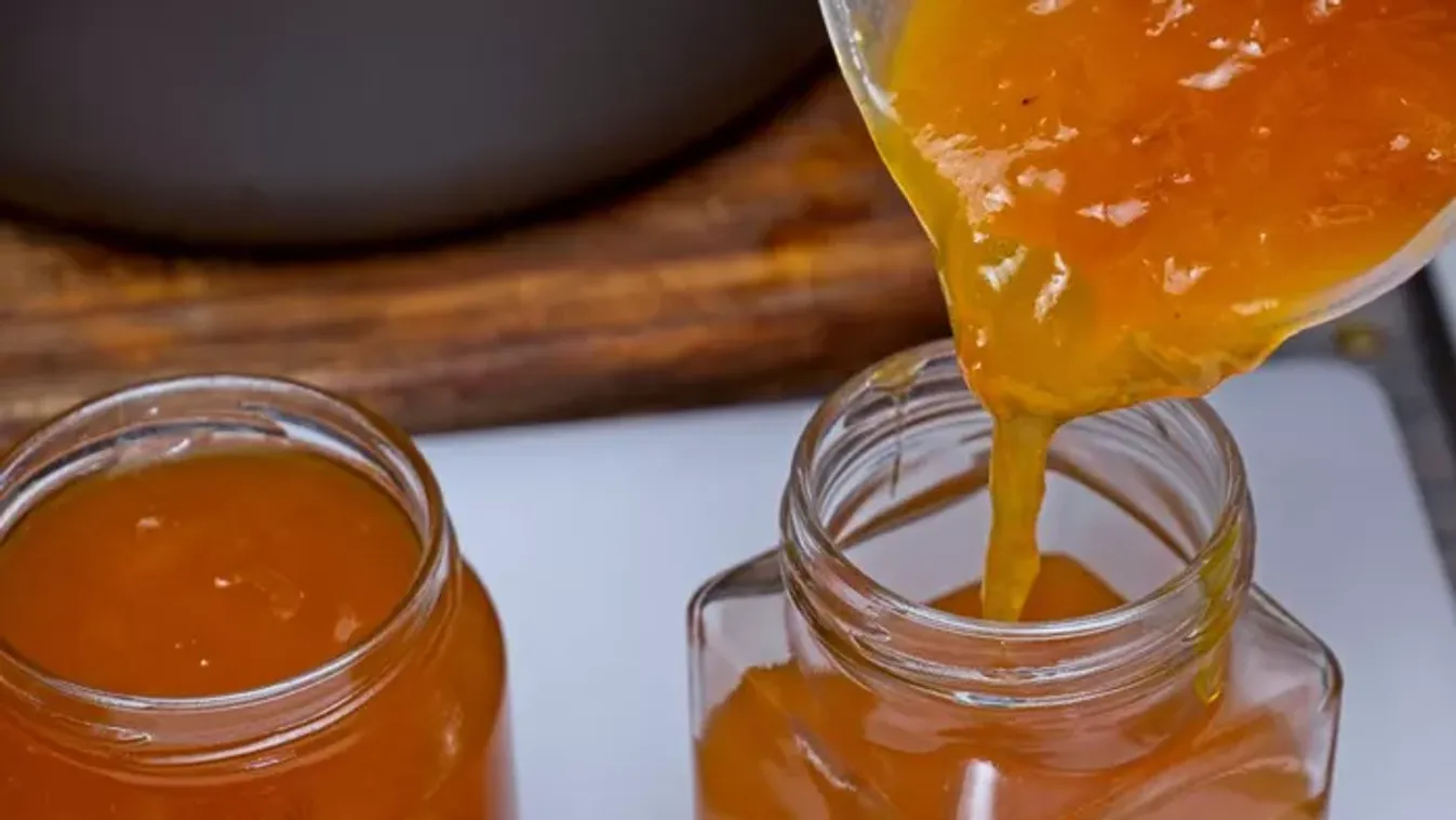 Ettől a szokatlan hozzávalótól lesz különleges a sárgabaracklekvár