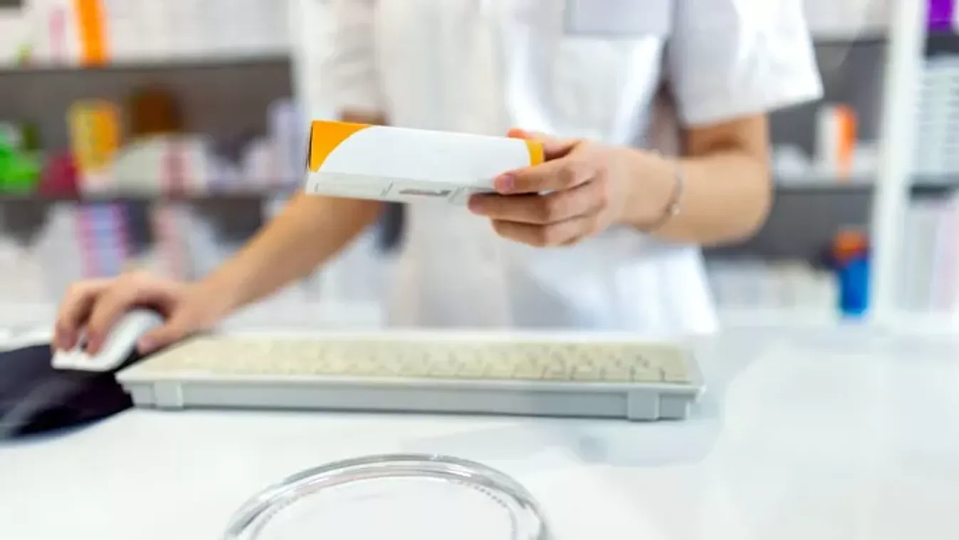 Árkorlátozás jöhet a patikákban: mennyibe kerül majd az Algopyrin és a Voltaren?