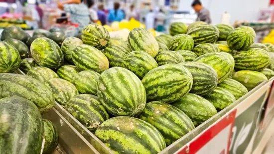 Aranyárat fizetünk az ízetlen importért! Ekkor jön a mézédes magyar dinnye