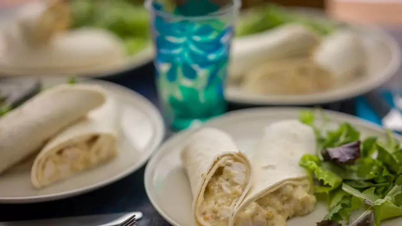 Csirkés-négysajtos tortilla recept