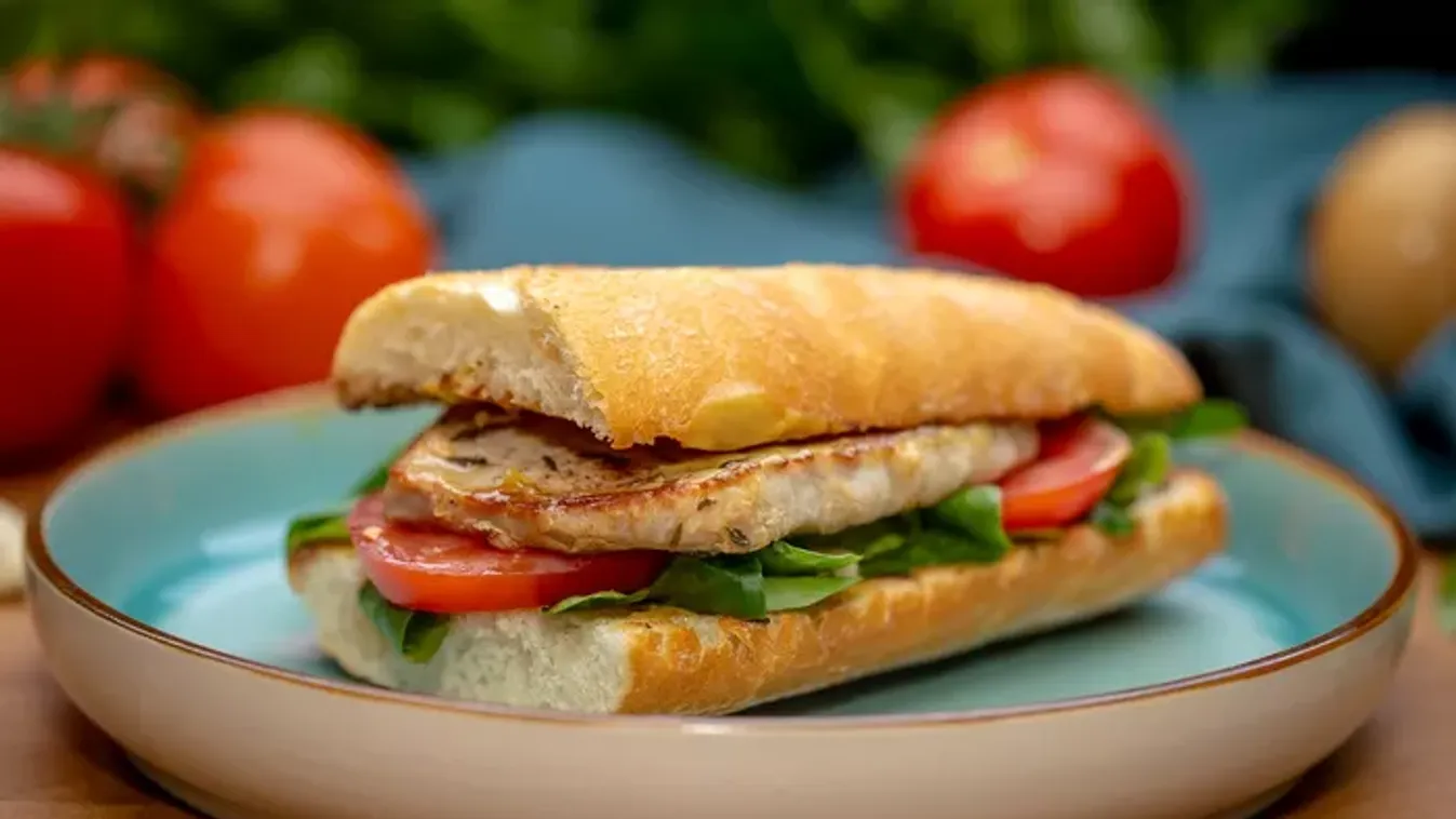 A sült karajos szendvics lesz a piknik sztárja, de ráérős vacsorának is tökéletes