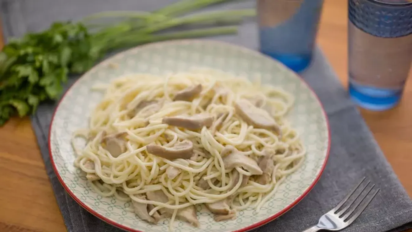 Laskagombás carbonara spagetti recept