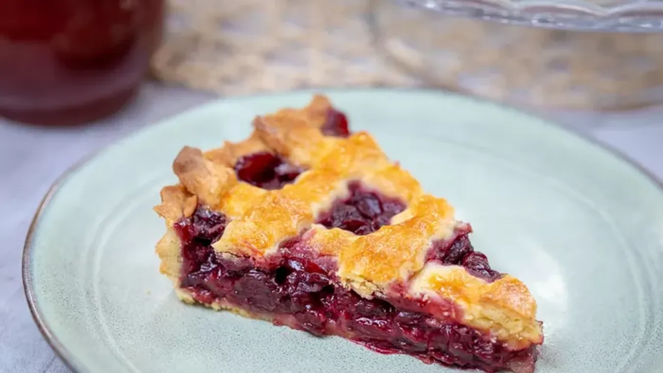 Meggyes rácsos pite