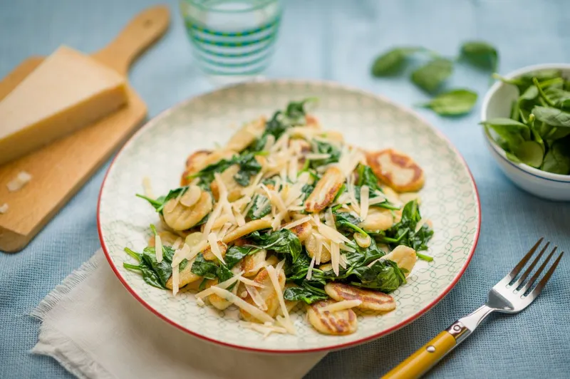 Ropogós spenótos gnocchi 	