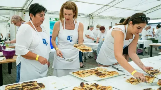 Rétesillatú hétvége Felsőtárkányban: kezdődnek a Rétesnapok!