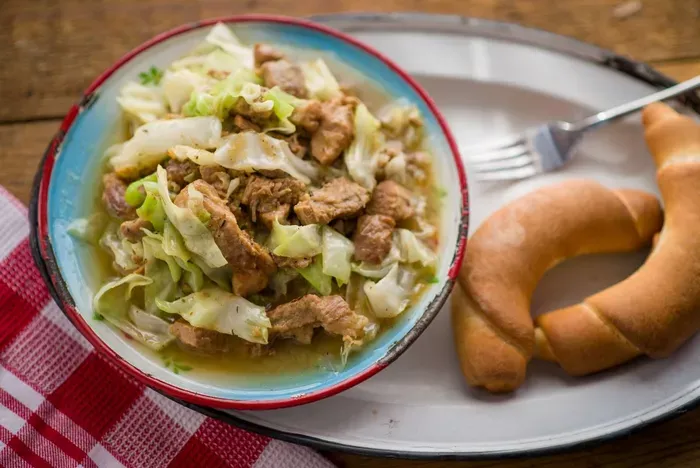 Káposztás sertéstokány recept