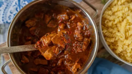 Nem a hagymán vagy a húson múlik! Ez az apró lépés a tökéletes pörkölt titka