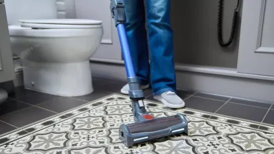Undorító! Ezért ne porszívózd ki soha többé a fürdőszobát