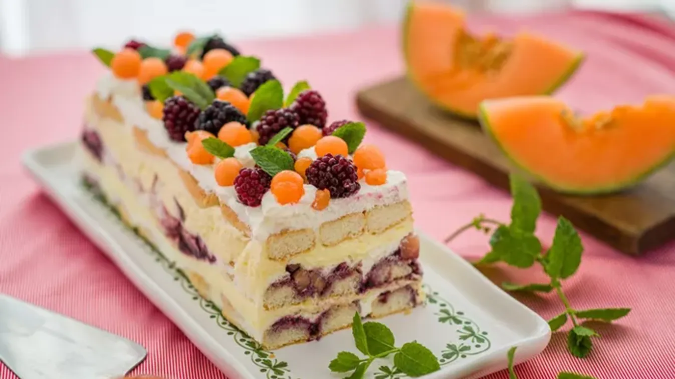 Sárgadinnyés-babapiskótás rakottas szederrel  recept