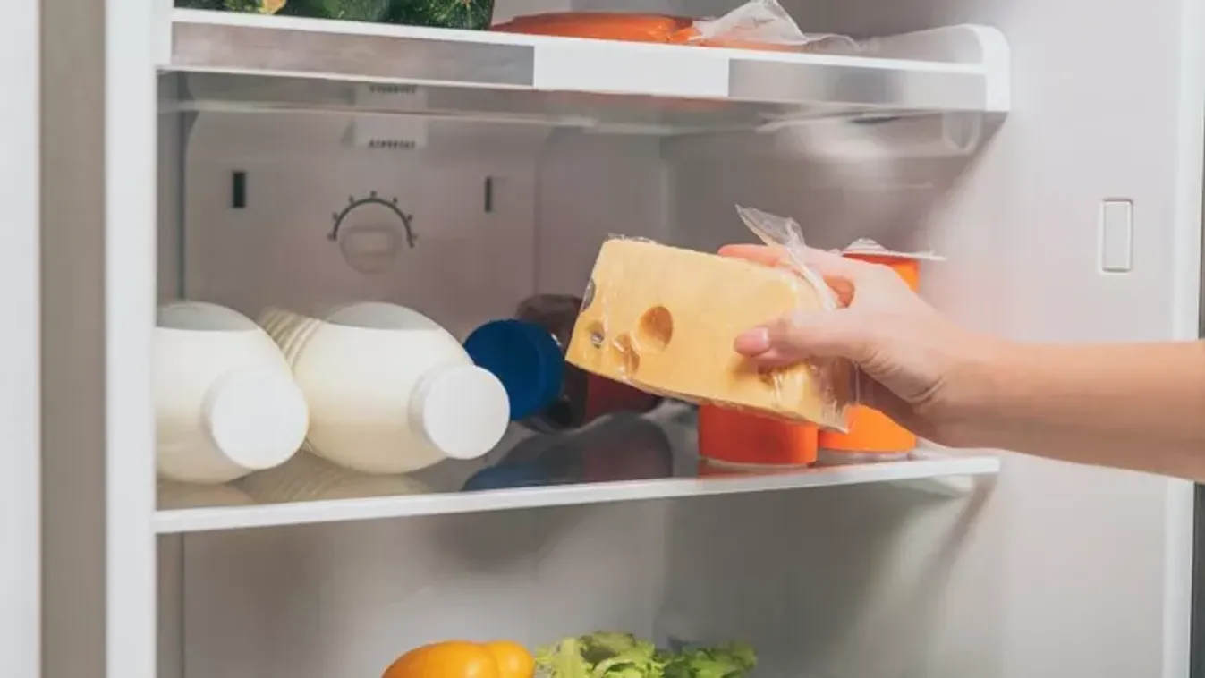 Itt a tuti tipp: így tárold a sajtot a hűtőben, hogy ne száradjon ki!