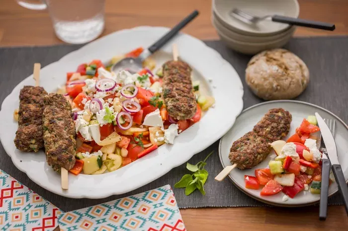 Sopszka saláta feta sajttal recept