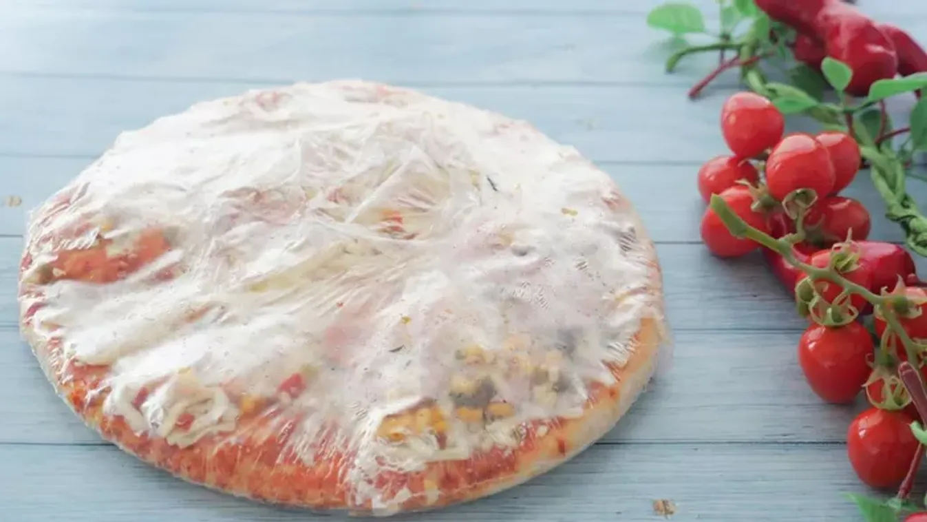 Sokkal finomabb lesz a fagyasztott pizza, ha így sütöd meg!