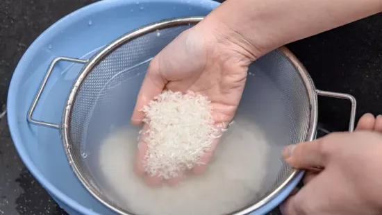 Hányszor kell megmosni a rizst főzés előtt? Egy élelmiszermérnök tanácsa
