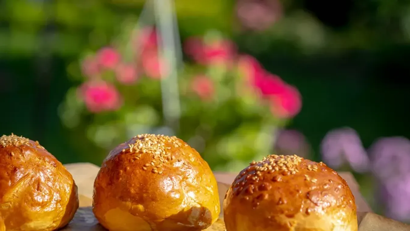 Kívül ropogós, belül puha: így készül a tökéletes házi hamburgerzsemle