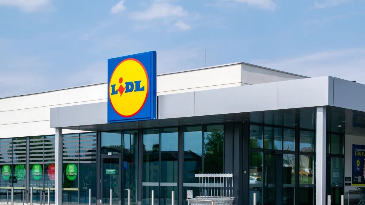 Elképesztő húzás a Lidltől: jóval olcsóbban adják az ország tortáját – Ennyibe fog kerülni egy szelet