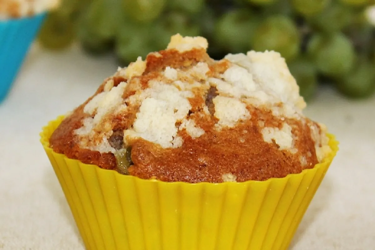 Szőlős muffin édes morzsával