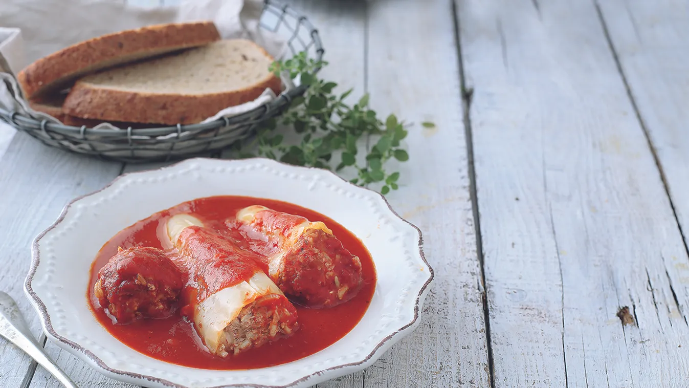 Töltött paprika pulykával és barna rizzsel