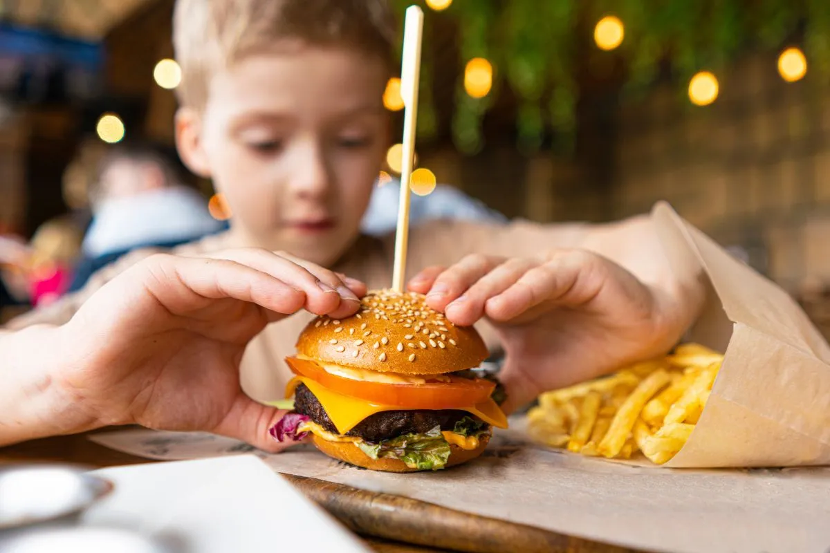 Egyre több felnőtt választja az éttermekben a gyerekmenüt