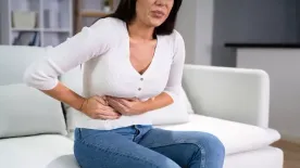 Szúró érzés a jobb bordaív alatt: így jelez  szervezet, ha bajban a máj!