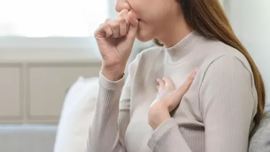 Egyre többeket kínoz az arany köhögés, innen tudod, ha téged is érint