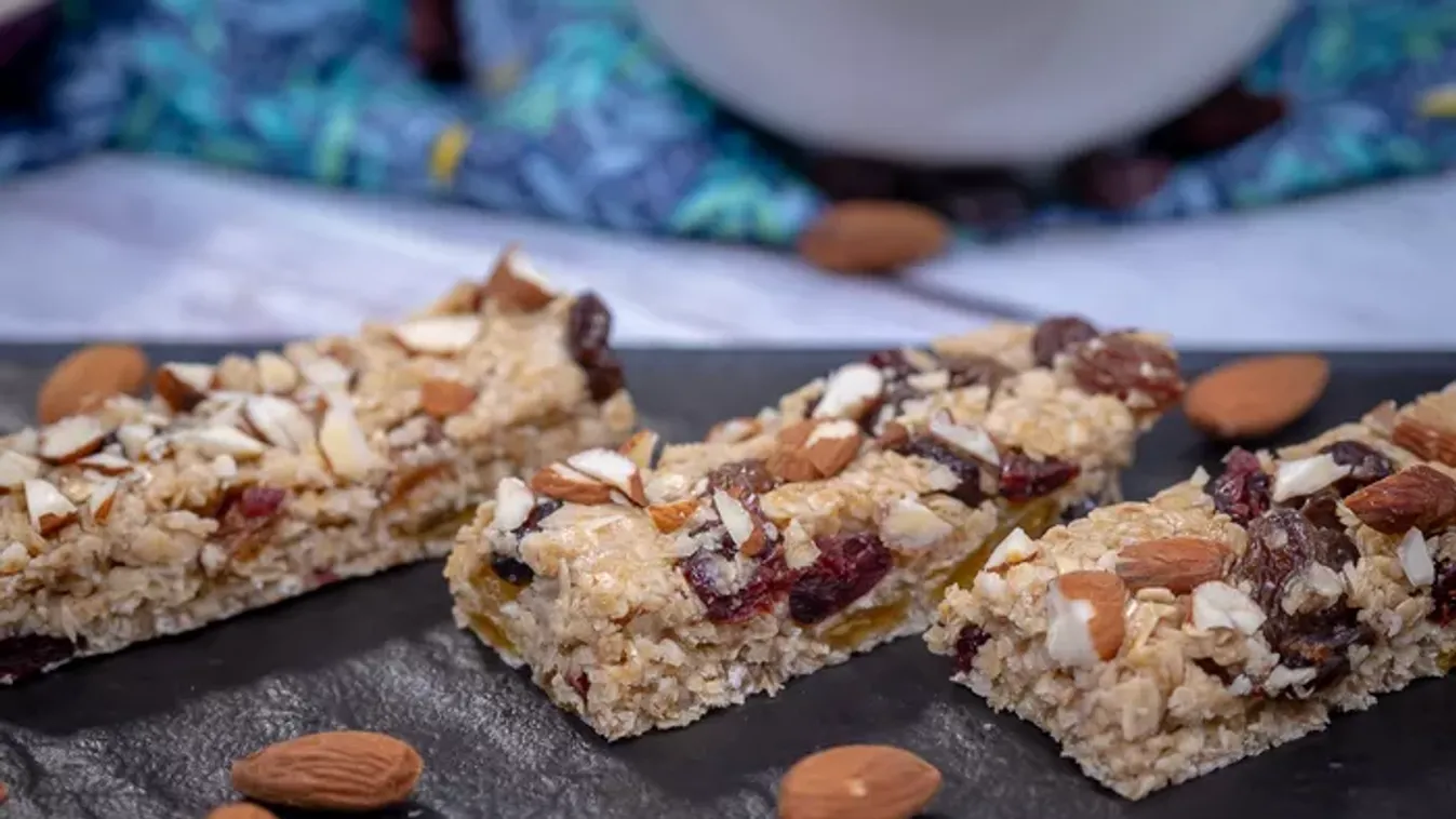 Ezt tedd az uzsidobozba! A müzliszelet házilag elkészítve nemcsak finomabb, de egészségesebb is