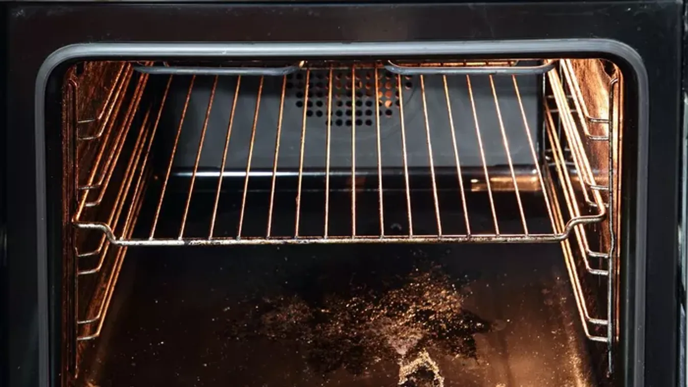 Így tisztíthatod meg a sütőt egyszerűen, zsíroldó használata nélkül!
