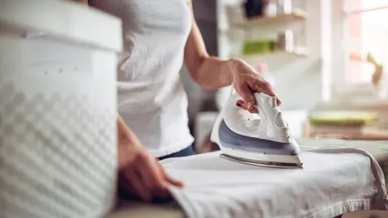 Ezzel a titkos hozzávalóval feleannyi idő alatt kész leszel a vasalással