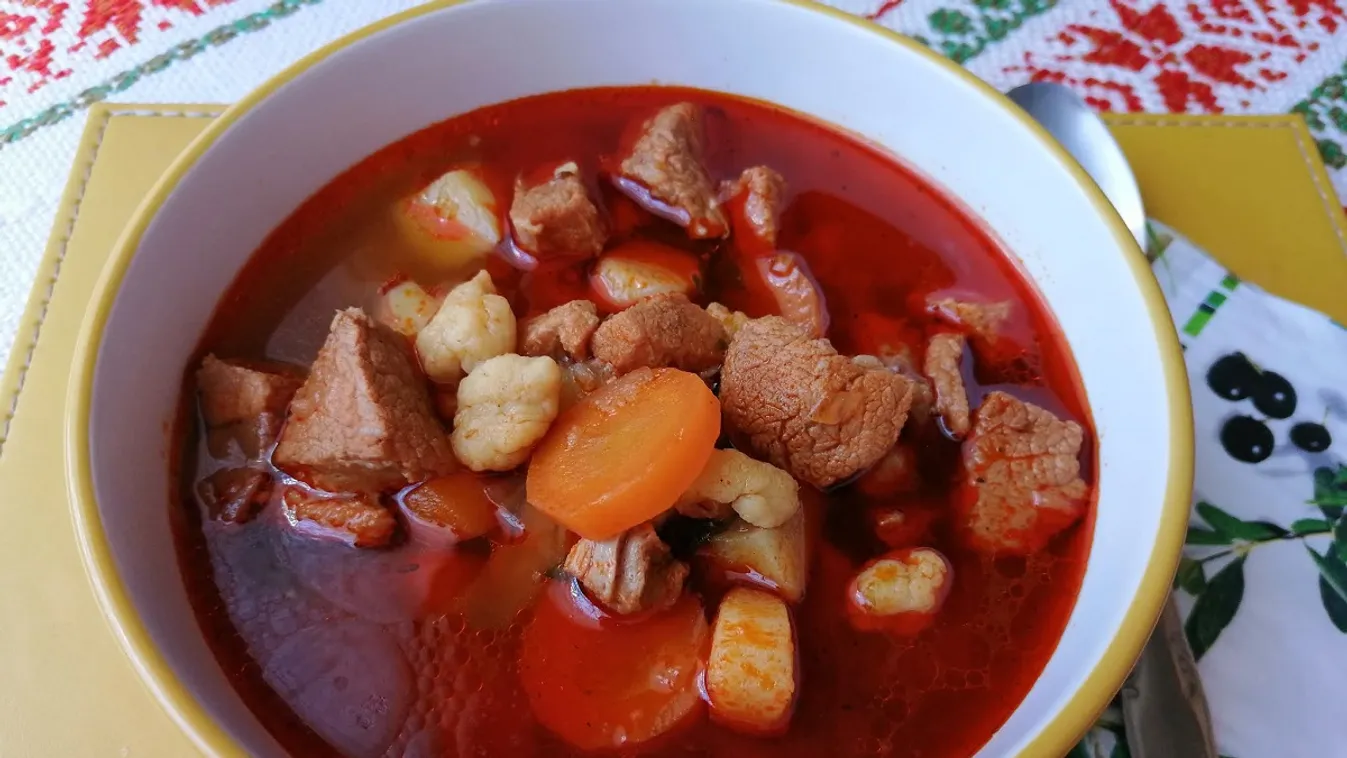 Gulyásleves csipetkével