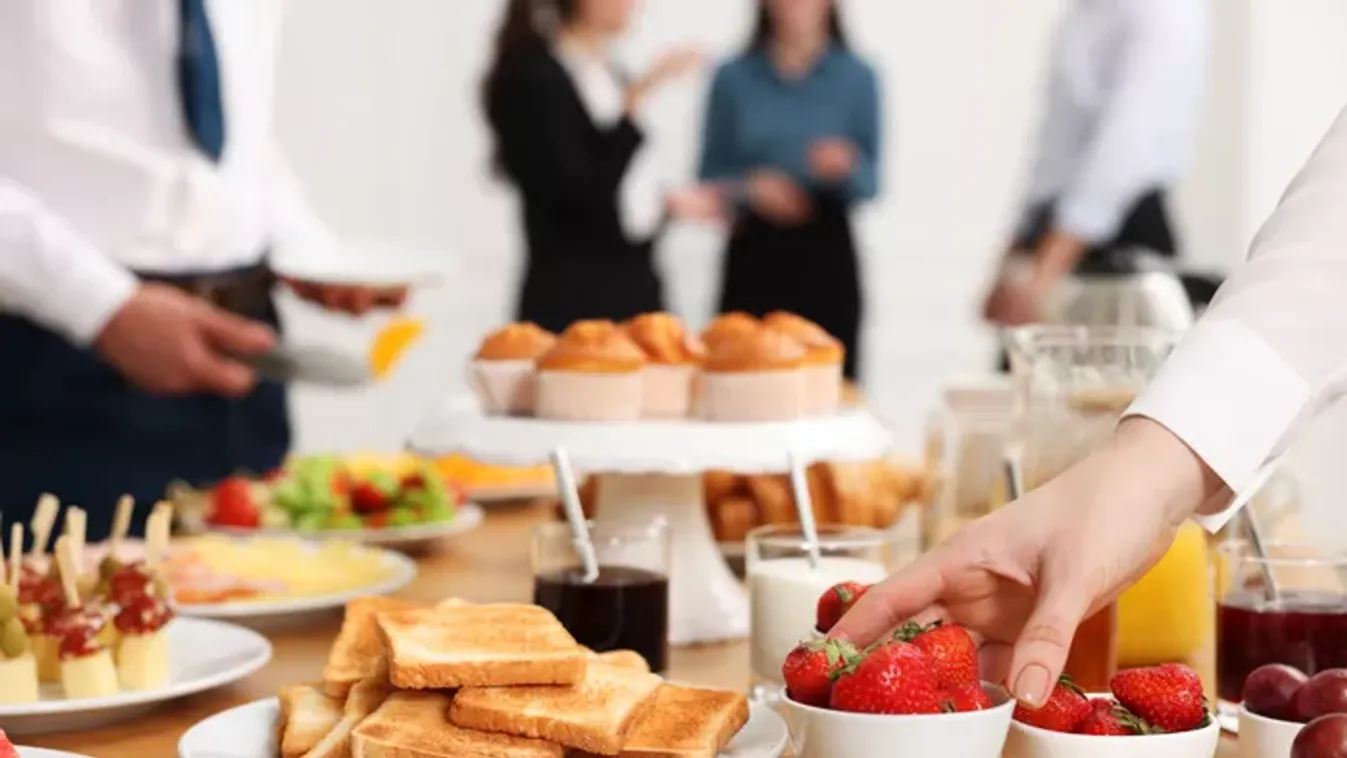 5 súlyos hiba, amit rengetegen elkövetnek a svédasztalnál