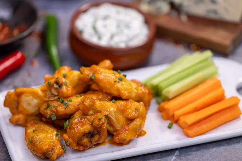 Buffalo csirkeszárny air fryerben