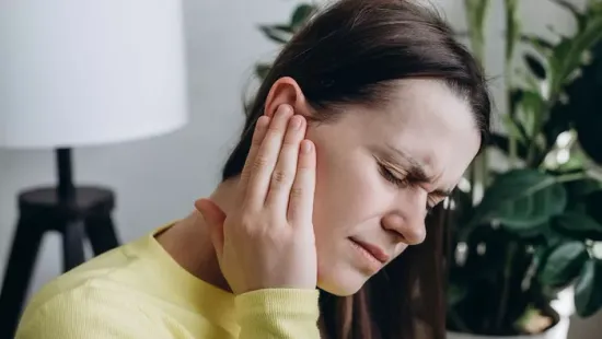 Zúg, cseng, sípol? Meglepő okai lehetnek az állandó fülzúgásnak!