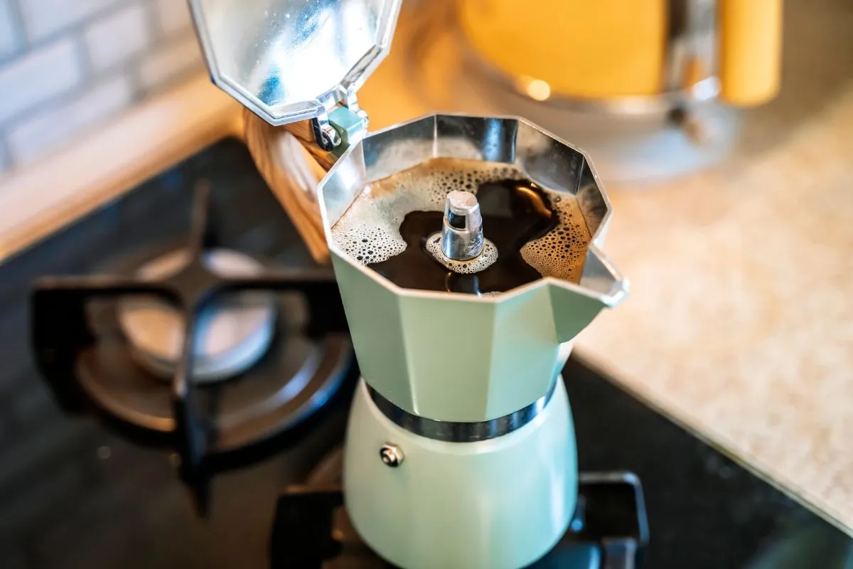 A kotyogós kávéfőzőre is ráfér időnként a takarítás 