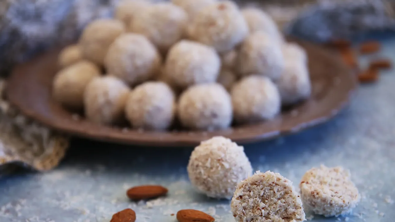 Túrós-mandulás kókuszgolyó recept