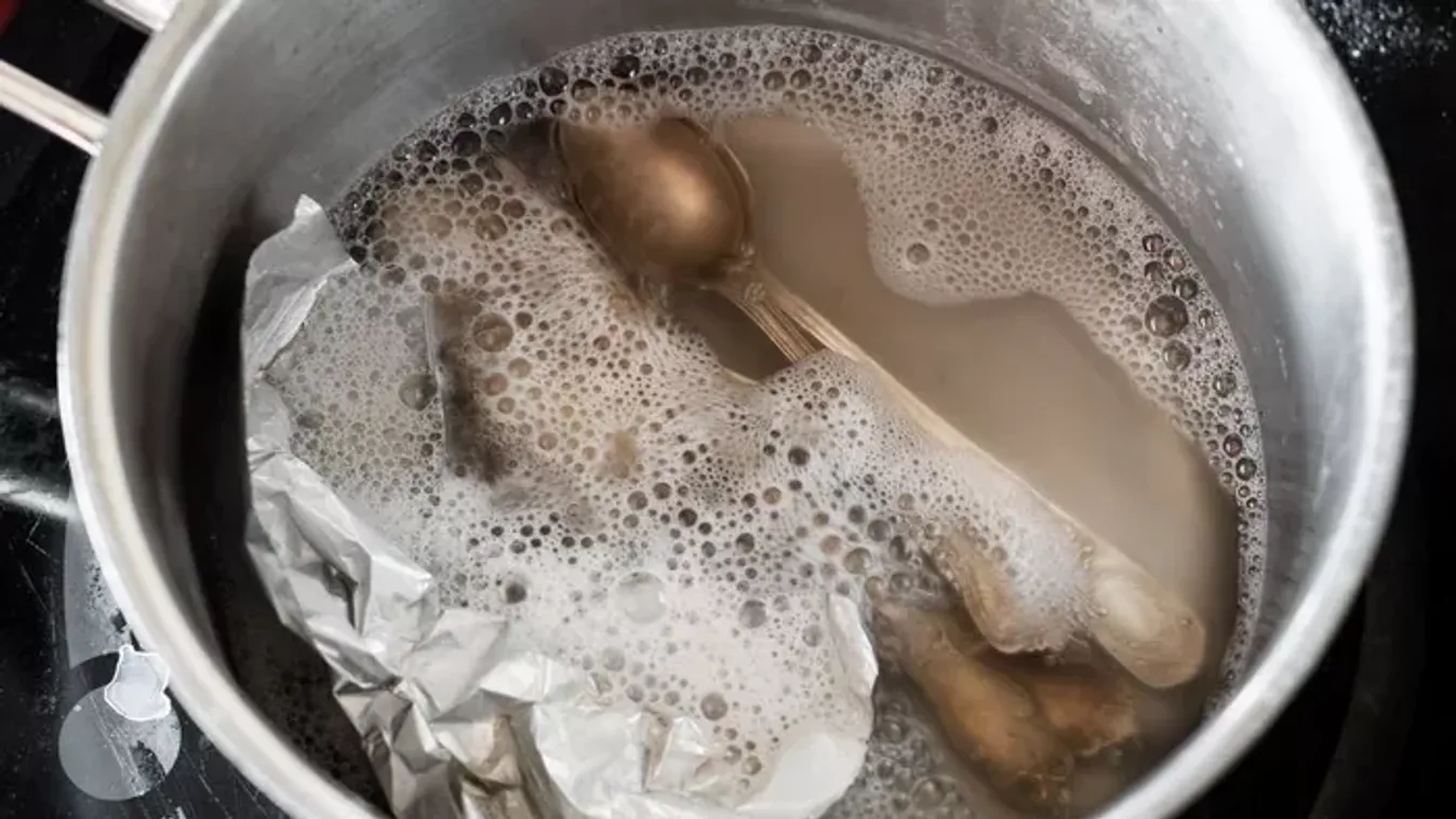 Ezüsttárgyak tisztítása házilag: az alufóliás trükktől leesik az állad!