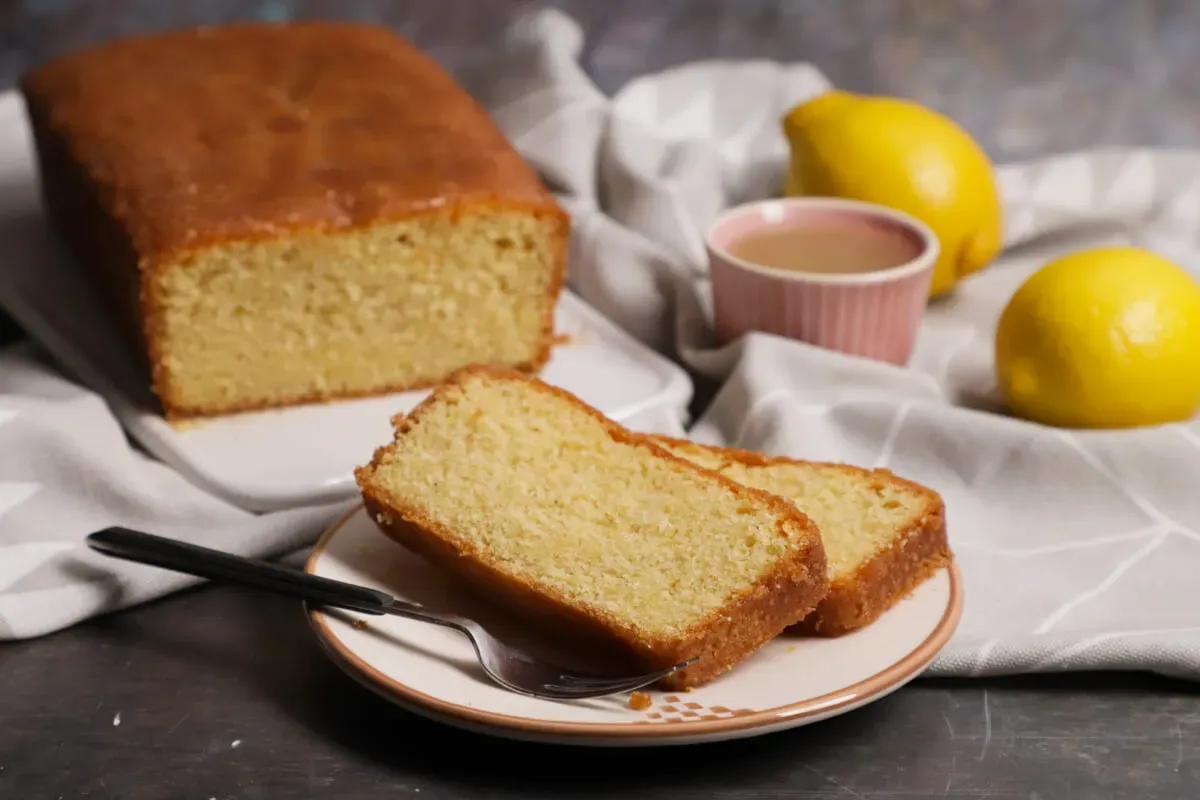 Sütemény receptek otthoni alapanyagokból: íme egy gyors citromos kevert