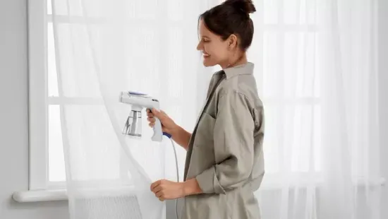 Vízspóroló trükkök: így tisztítsd a függönyt mosás nélkül